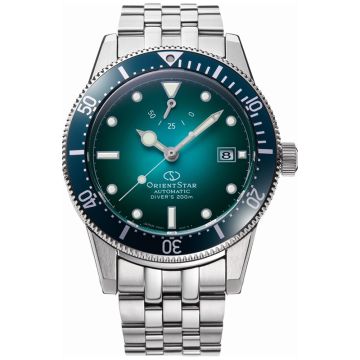 Męski zegarek sportowy z zieloną tarczą Orient Star RE-AU0602E00B