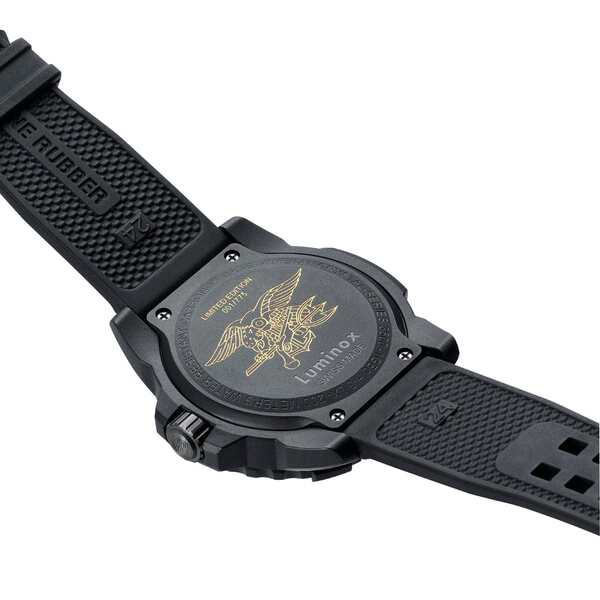Czarny zegarek męski na pasku Luminox Leatherback Sea Turtle 0300 Series Blackout