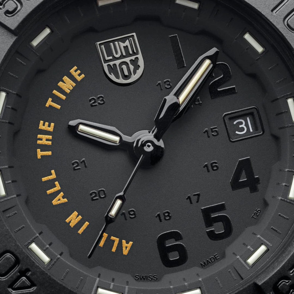 Czarny zegarek męski na pasku Luminox Leatherback Sea Turtle 0300 Series Blackout