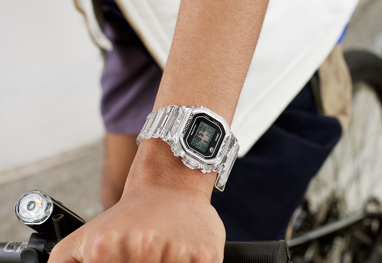  transparentny zegarek męski G-Shock  DW-5040RX-7ER