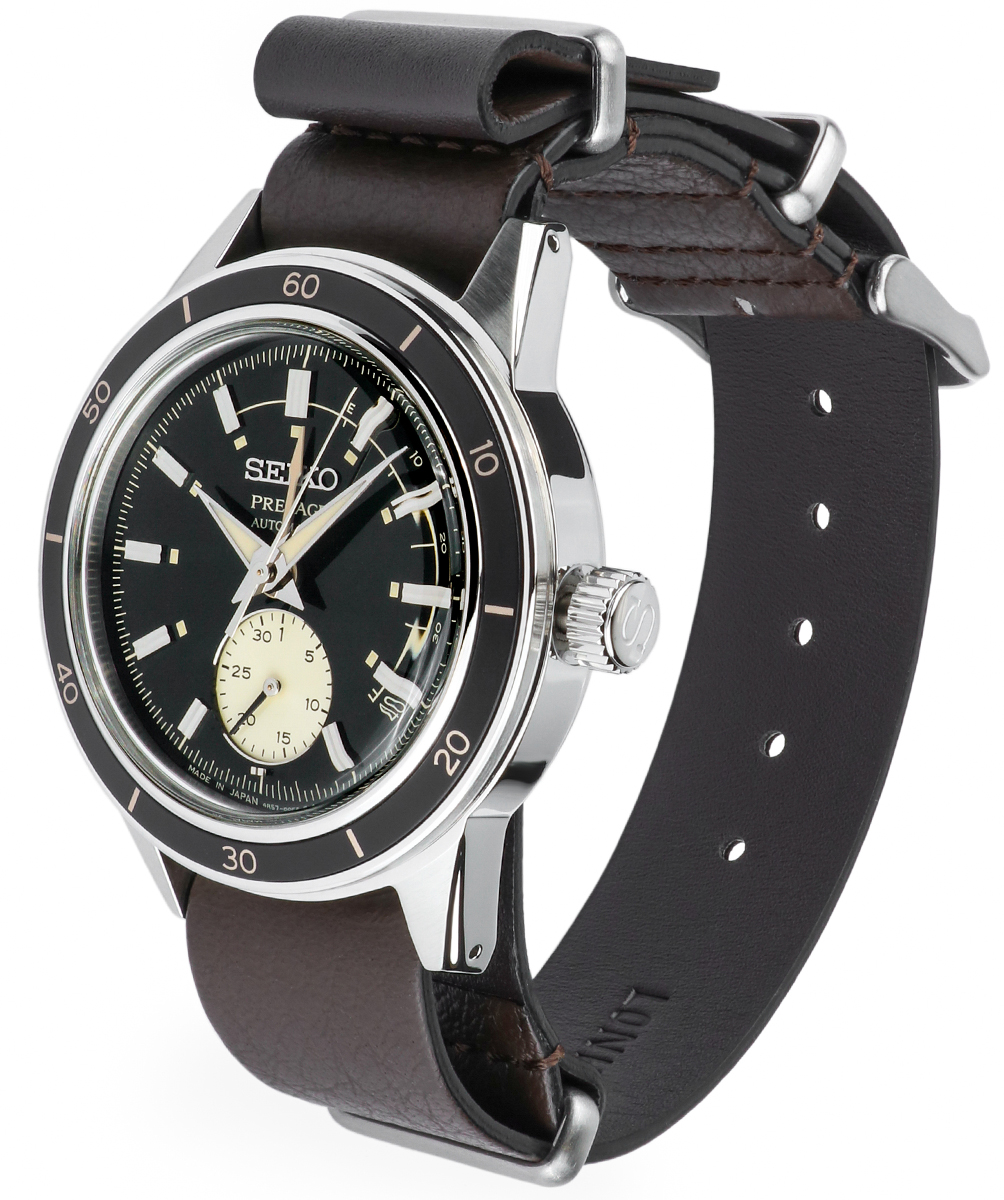 Zegarek męski Seiko GMT Style 60’s z mechanizmem automatycznym, szarą tarczą oraz czarnym, skórzanym paskiem