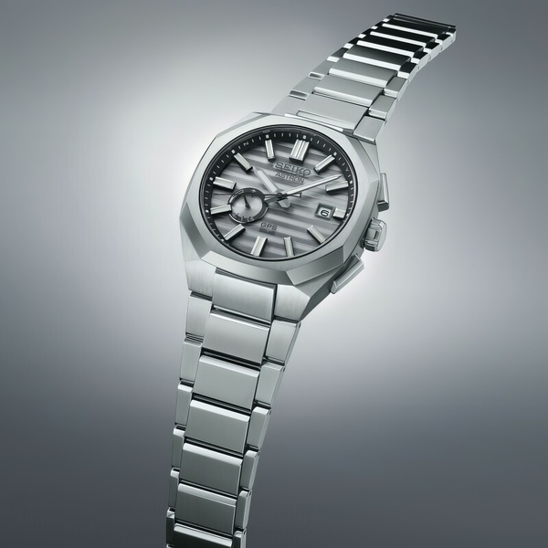 Zegarek męski Seiko Astron SI SSJ017J1 ze srebrną tarczą na tytanowej bransolecie